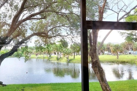 Copropriété à louer à Coral Springs, Floride: 2 chambres, 75.72 m2 № 1930593 - photo 14