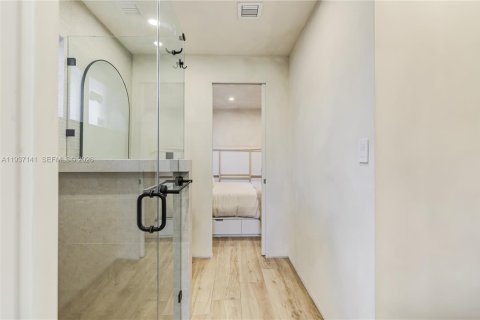 House in Miami, Florida 3 bedrooms, 130.53 sq.m. № 2192110 - photo 27