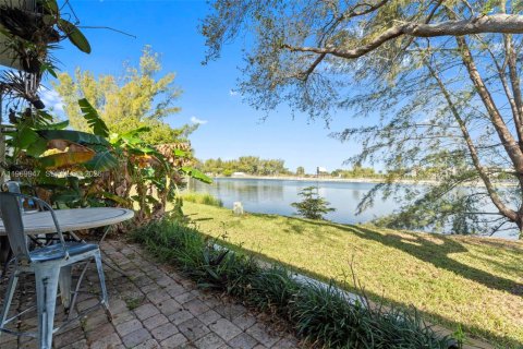 Adosado en venta en Pompano Beach, Florida, 3 dormitorios, 132.66 m2 № 2032683 - foto 5