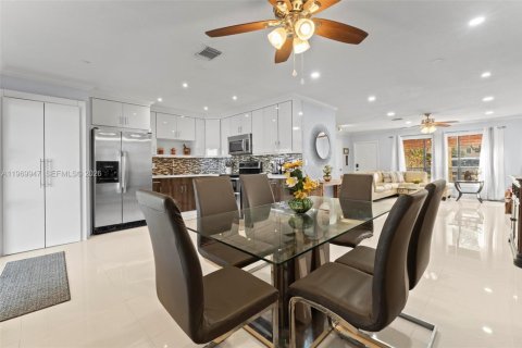 Adosado en venta en Pompano Beach, Florida, 3 dormitorios, 132.66 m2 № 2032683 - foto 26