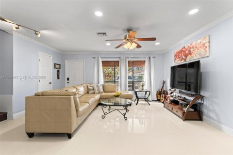 Adosado en venta en Pompano Beach, Florida, 3 dormitorios, 132.66 m2 № 2032683 - foto 6