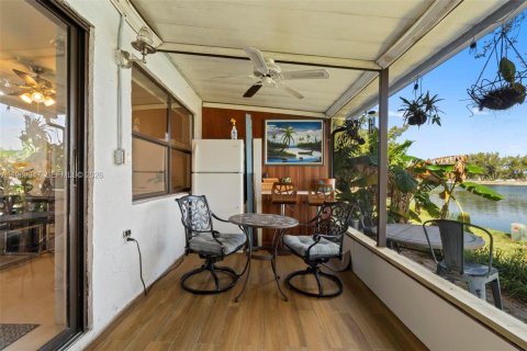 Adosado en venta en Pompano Beach, Florida, 3 dormitorios, 132.66 m2 № 2032683 - foto 19