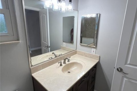 Casa en alquiler en Orlando, Florida, 4 dormitorios, 179.3 m2 № 1856592 - foto 24