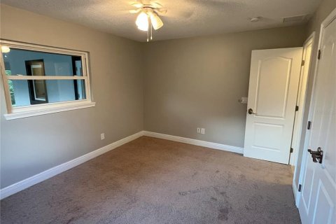 Casa en alquiler en Orlando, Florida, 4 dormitorios, 179.3 m2 № 1856592 - foto 10
