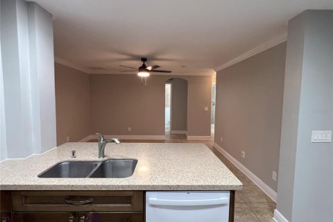 Casa en alquiler en Orlando, Florida, 4 dormitorios, 179.3 m2 № 1856592 - foto 8