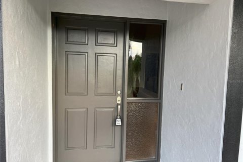 Casa en alquiler en Orlando, Florida, 4 dormitorios, 179.3 m2 № 1856592 - foto 2