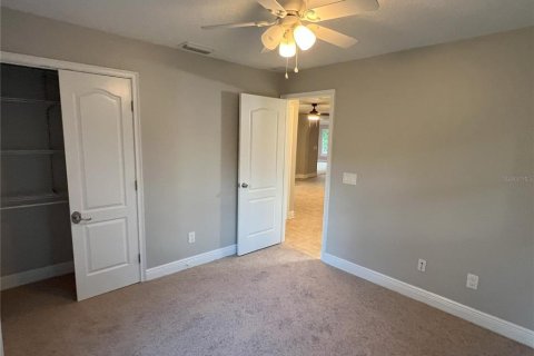 Casa en alquiler en Orlando, Florida, 4 dormitorios, 179.3 m2 № 1856592 - foto 13