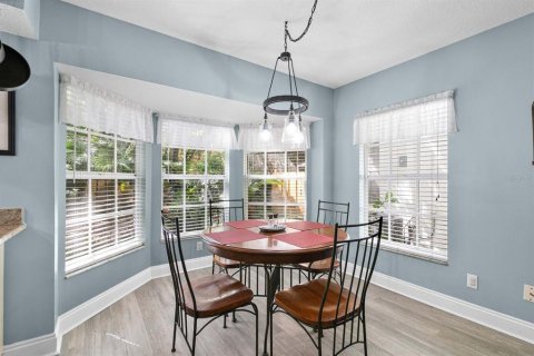House in Tampa, Florida 3 bedrooms, 201.97 sq.m. № 2339310 - photo 21