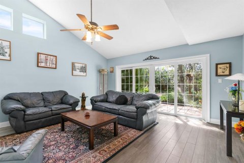 House in Tampa, Florida 3 bedrooms, 201.97 sq.m. № 2339310 - photo 12