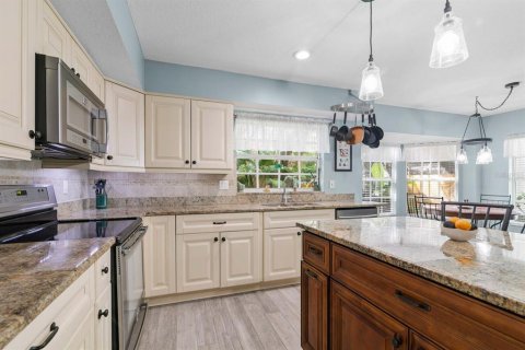 House in Tampa, Florida 3 bedrooms, 201.97 sq.m. № 2339310 - photo 20