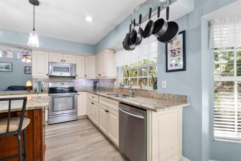 House in Tampa, Florida 3 bedrooms, 201.97 sq.m. № 2339310 - photo 19