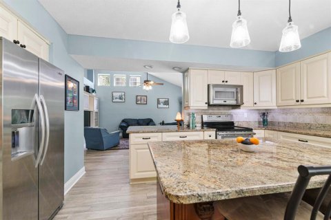 House in Tampa, Florida 3 bedrooms, 201.97 sq.m. № 2339310 - photo 24