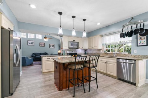 House in Tampa, Florida 3 bedrooms, 201.97 sq.m. № 2339310 - photo 16