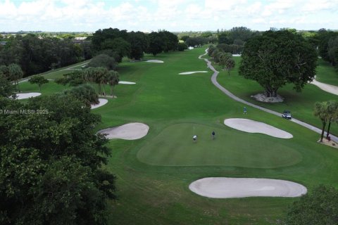 Купить кондоминиум в Пемброк-Пайнс, Флорида 2 спальни, 108.7м2, № 1933186 - фото 18