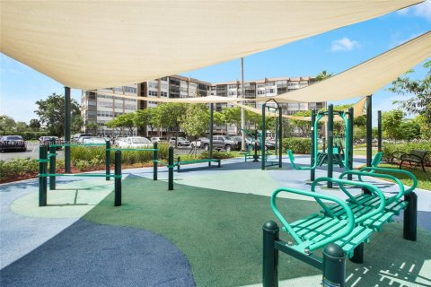 Купить кондоминиум в Пемброк-Пайнс, Флорида 2 спальни, 108.7м2, № 1933186 - фото 20