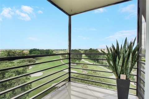 Купить кондоминиум в Пемброк-Пайнс, Флорида 2 спальни, 108.7м2, № 1933186 - фото 1
