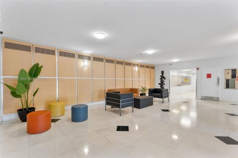 Condominio en alquiler en Miami Beach, Florida, 92.25 m2 № 2000967 - foto 30