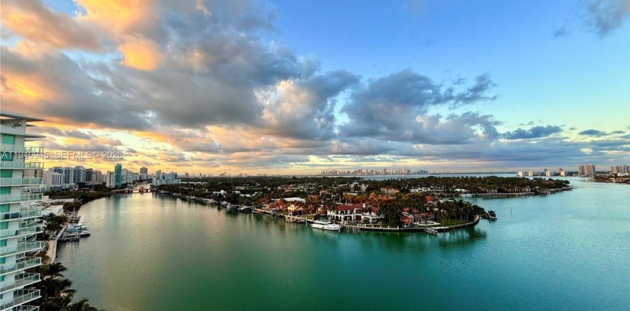 Studio in the Condo in Miami Beach, Florida  № 2000967