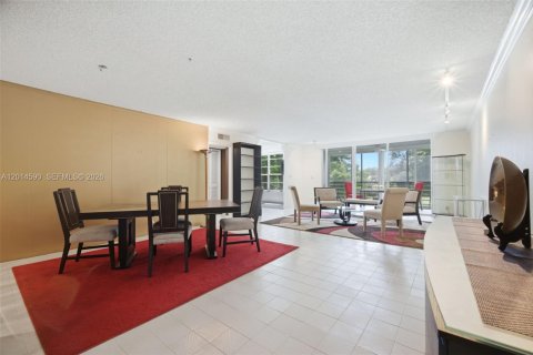 Condo in Pompano Beach, Florida, 3 bedrooms  № 2076302 - photo 6