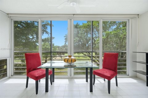 Condo in Pompano Beach, Florida, 3 bedrooms  № 2076302 - photo 16