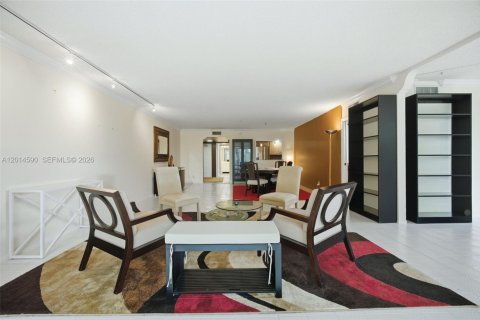 Condominio en Pompano Beach, Florida, 3 dormitorios  № 2076302