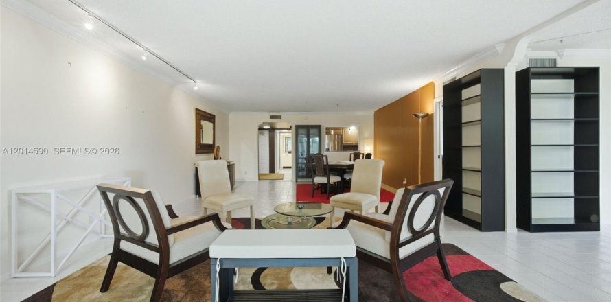 Condo in Pompano Beach, Florida, 3 bedrooms  № 2076302