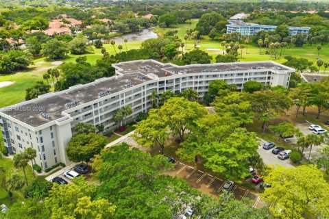Condo in Pompano Beach, Florida, 3 bedrooms  № 2076302 - photo 29