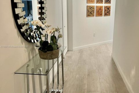 Copropriété à louer à Miami, Floride: 2 chambres, 96.8 m2 № 1976097 - photo 9