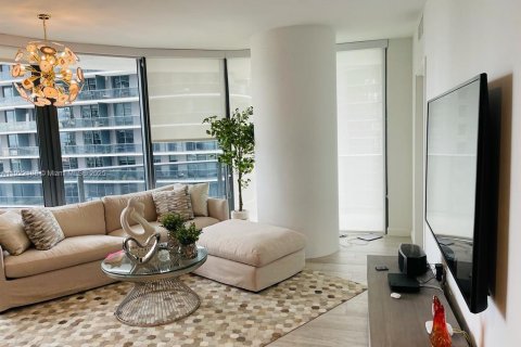 Copropriété à louer à Miami, Floride: 2 chambres, 96.8 m2 № 1976097 - photo 2