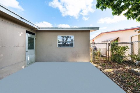 House in Sunrise, Florida 2 bedrooms, 119.1 sq.m. № 1665087 - photo 19