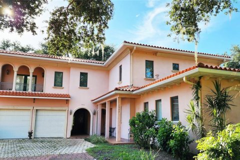 Adosado en Clearwater, Florida 4 dormitorios, 215.35 m2 № 2104951