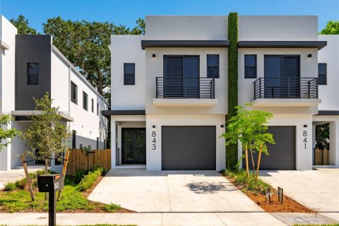 Снять в аренду таунхаус в Форт-Лодердейл, Флорида 4 спальни, 227.33м2, № 1944376 - фото 18