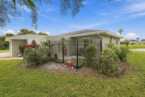 Villa ou maison à vendre à Venice, Floride: 2 chambres, 120.87 m2 № 2405495 - photo 10