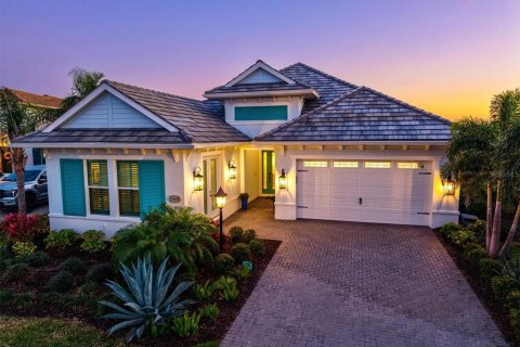 House in Lakewood Ranch, Florida 4 bedrooms, 271.46 sq.m. № 1574630 - photo 1