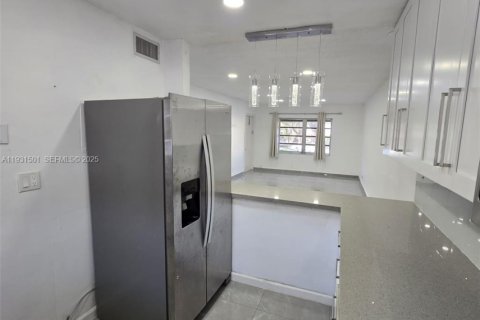 Apartment in Dania Beach, Florida 2 bedrooms, 98.48 sq.m. № 1994274 - photo 3