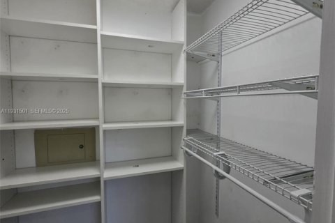 Apartment in Dania Beach, Florida 2 bedrooms, 98.48 sq.m. № 1994274 - photo 9