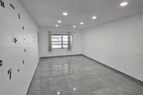 Apartment in Dania Beach, Florida 2 bedrooms, 98.48 sq.m. № 1994274 - photo 4