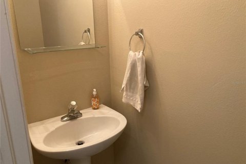 Townhouse in Clearwater, Florida 2 bedrooms, 106.47 sq.m. № 2232332 - photo 9