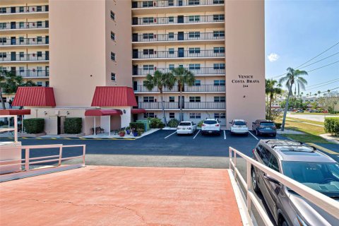 Condominio en venta en Venice, Florida, 2 dormitorios, 83.61 m2 № 1540858 - foto 2