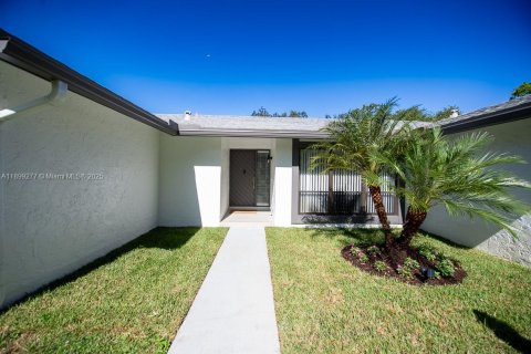 Villa ou maison à vendre à Cooper City, Floride: 3 chambres, 190.73 m2 № 1951198 - photo 4