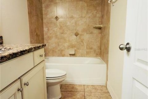 Villa ou maison à louer à Palm Bay, Floride: 3 chambres, 121.89 m2 № 2095830 - photo 7