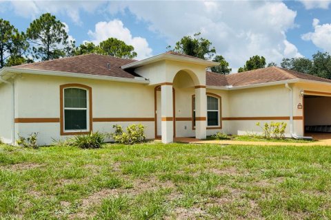 Villa ou maison à louer à Palm Bay, Floride: 3 chambres, 121.89 m2 № 2095830 - photo 2
