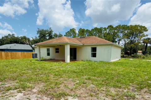 Villa ou maison à louer à Palm Bay, Floride: 3 chambres, 121.89 m2 № 2095830 - photo 15