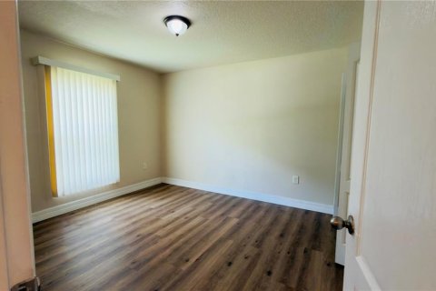 Villa ou maison à louer à Palm Bay, Floride: 3 chambres, 121.89 m2 № 2095830 - photo 8