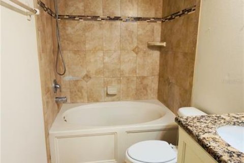 Villa ou maison à louer à Palm Bay, Floride: 3 chambres, 121.89 m2 № 2095830 - photo 13