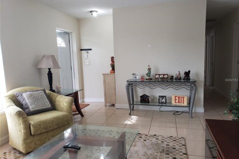 House in Port Charlotte, Florida 3 bedrooms, 102.84 sq.m. № 1910415 - photo 5
