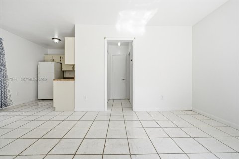 Снять в аренду квартиру в Майами, Флорида 53.88м2, № 2042771 - фото 15