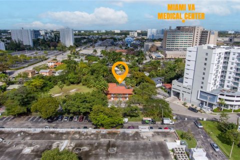 Снять в аренду квартиру в Майами, Флорида 53.88м2, № 2042771 - фото 7