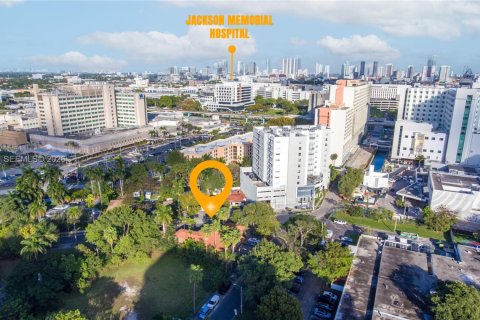 Снять в аренду квартиру в Майами, Флорида 53.88м2, № 2042771 - фото 8