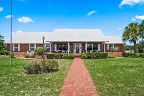 Casa en venta en Wildwood, Florida, 3 dormitorios, 266.26 m2 № 1751185 - foto 1